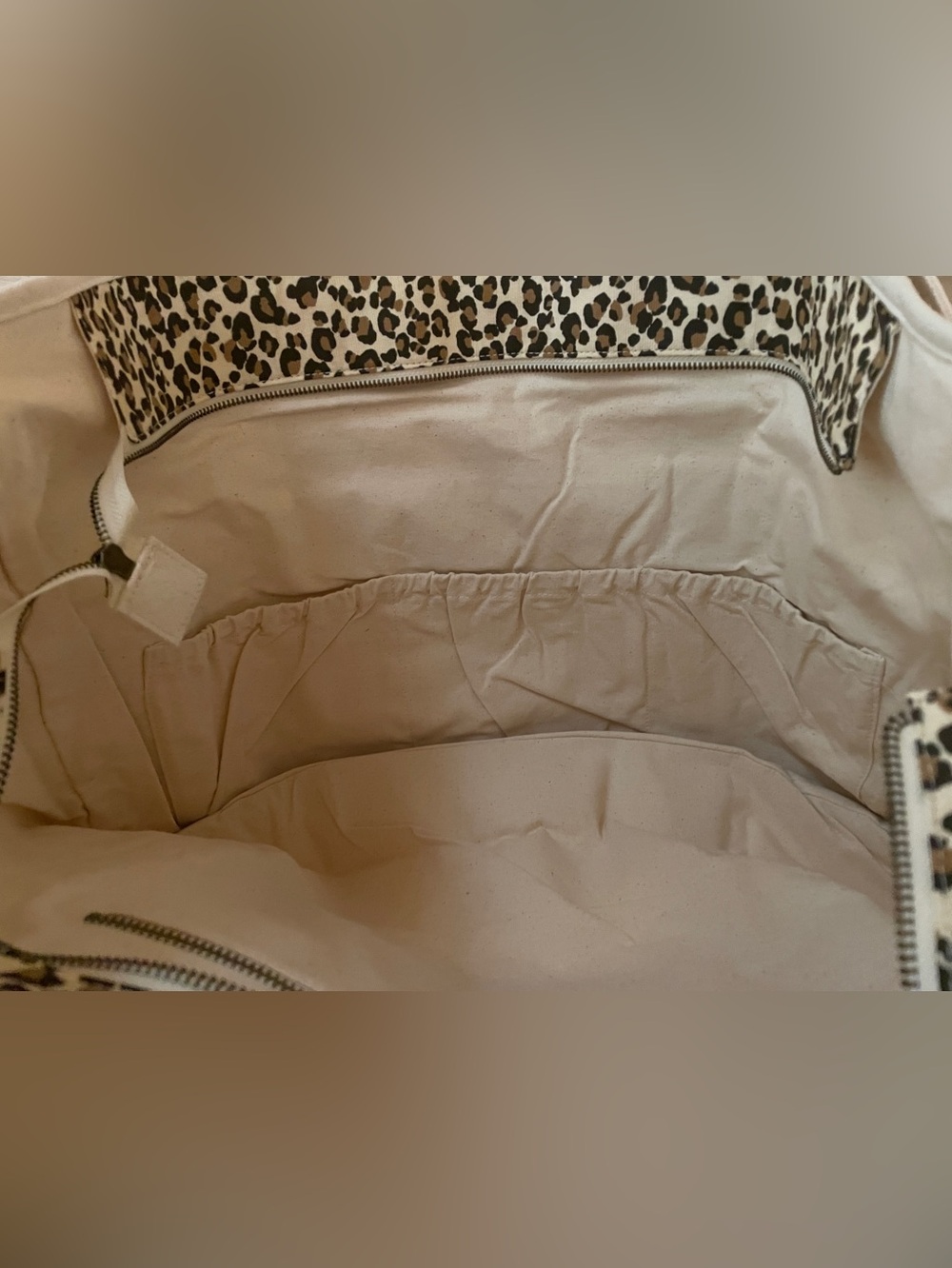 SEZANE WEEKENDER TOTE BAG. Cougar print. - Picture 8 of 11